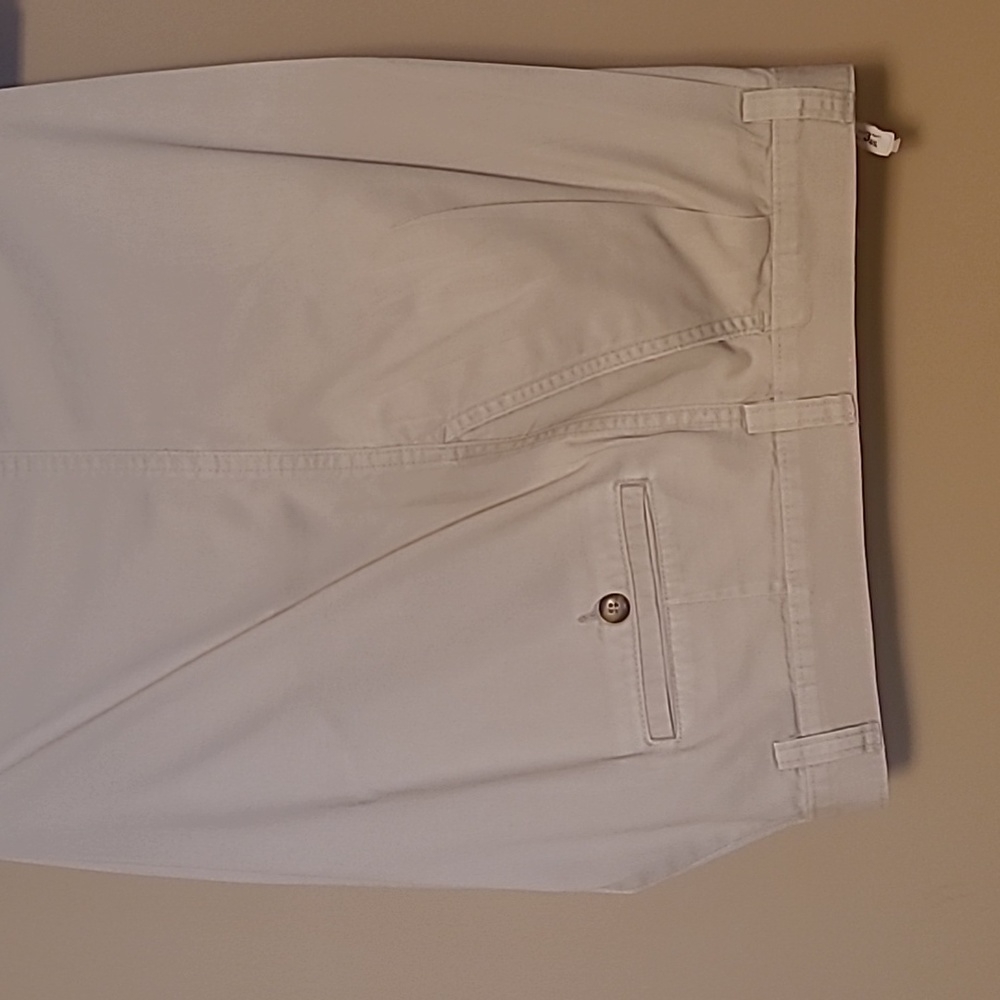 Women's Khaki County Seat Shorts Size 33